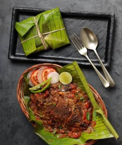 Karimeen Pollichathu
